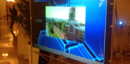 Установка огромного мультитач экрана от NexTouch в гостинице Украина